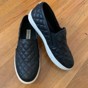 Steve Madden Ecentrcq Leather Slip Ons Size 7.5